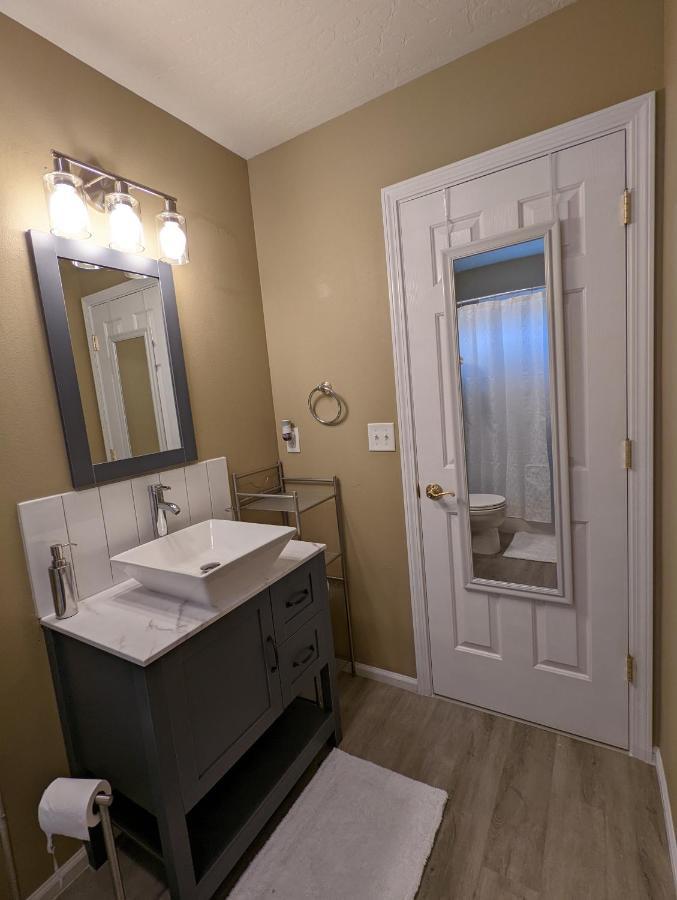 Contemporary 2-Bedroom Close To Downtown, Dining يوجين، أوريغون المظهر الخارجي الصورة