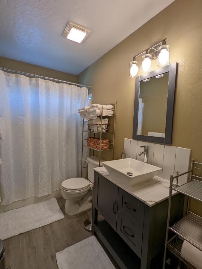 Contemporary 2-Bedroom Close To Downtown, Dining يوجين، أوريغون المظهر الخارجي الصورة